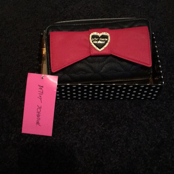 Betsey Johnson wallet NWT - Picture 2 of 3